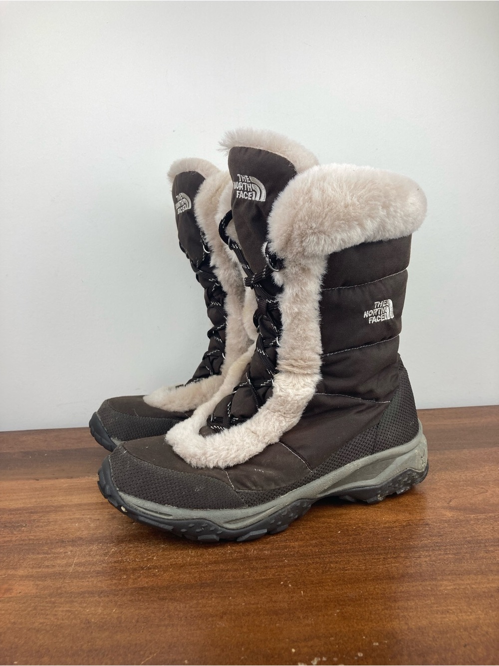 The North Face Nuptse Purna Snow Boots Fur Trim Waterproof Brown Womenโs 8.5.